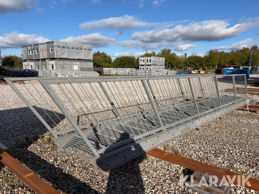 Galvaniseret trappe 8.20 meter 26 trin