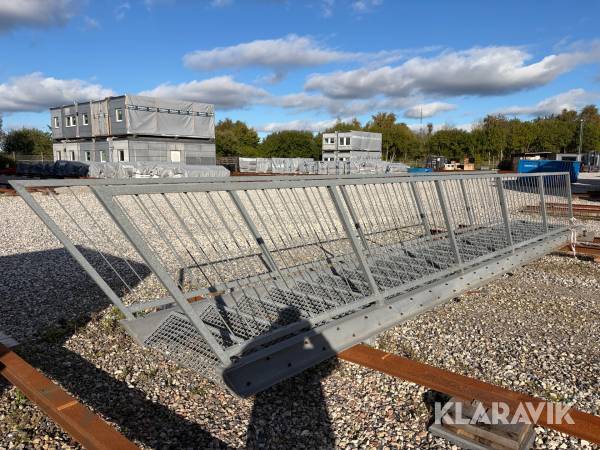 Galvaniseret trappe 8.20 meter 26 trin