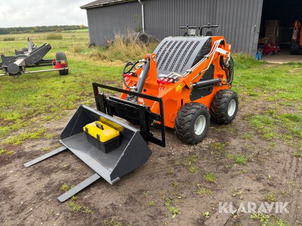 Minilæsser SDTW TW380T med gafler og skovl
