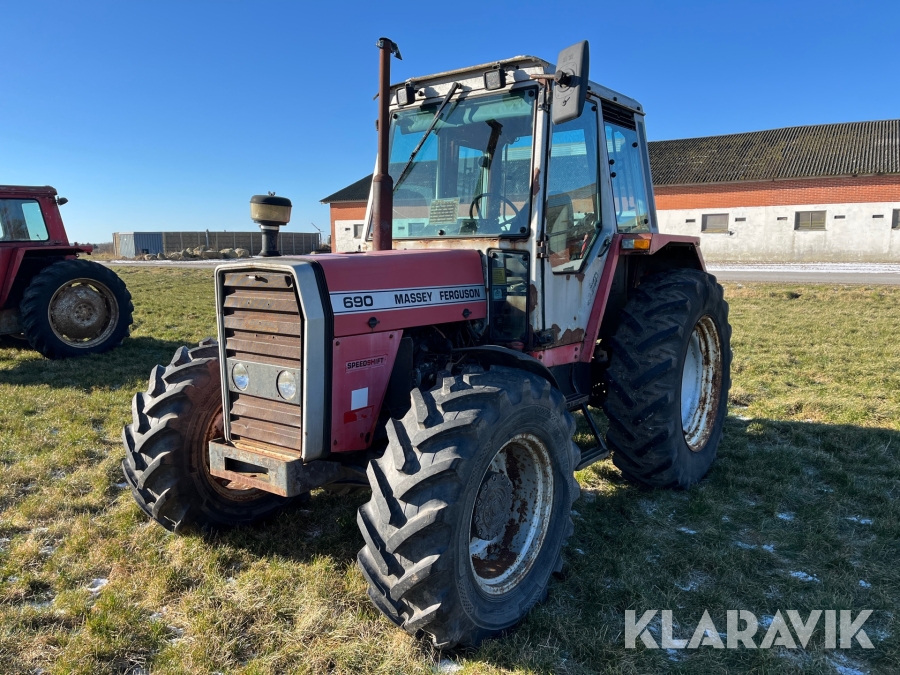 Veterantraktor Massey Ferguson MF 690 speedshift 4wd