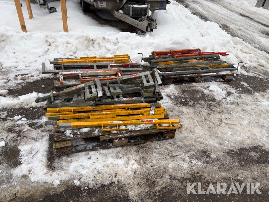 Stilladsdele PERI og COMBISAFE blandet lot