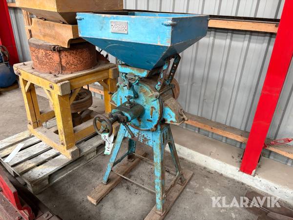 Kværn R.F.P. 300 M/M