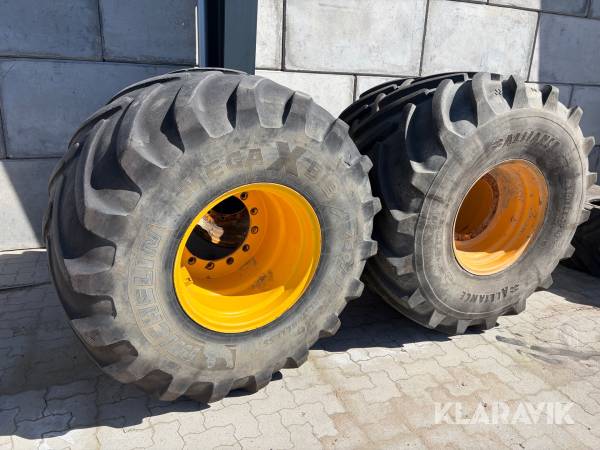 Dæk Michelin & Alliance med fælge til gummiged 2 styk