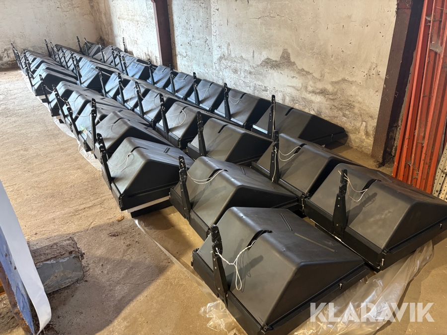 Indtagsklapper til stald Skov 640x570 mm 39 styk