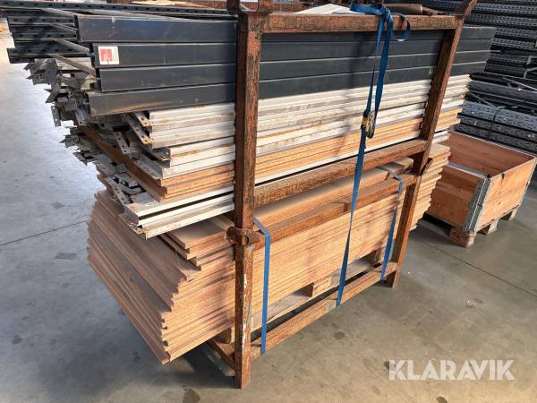 Pallereol / storfagsreol - 3 fag og 30 hylder inklusiv plader