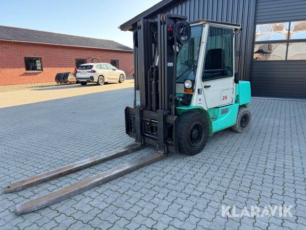 Truck Mitsubishi FD35A