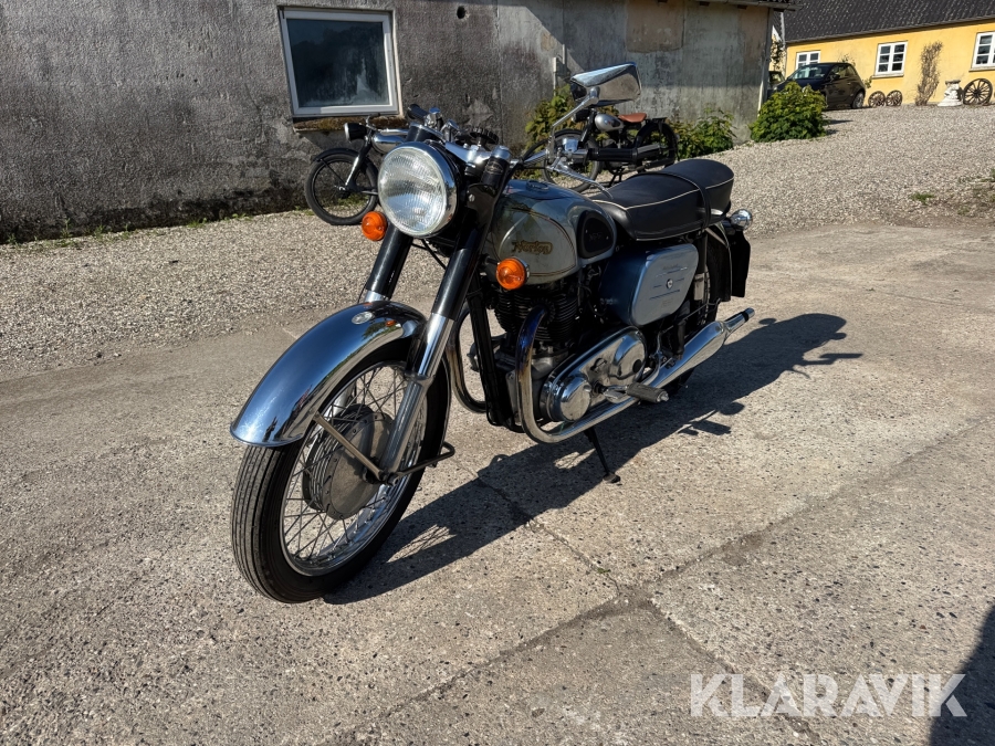 Motorcykel Norton Dominator