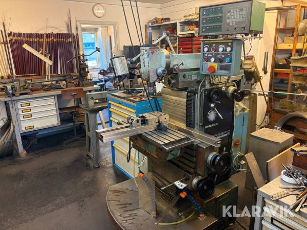 Fræsemaskine TOS FN 20 universal med digital aflæsning