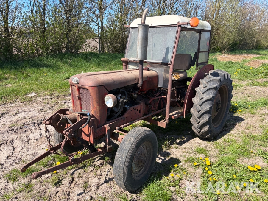 Veterantraktor Volvo BM 320 B diesel