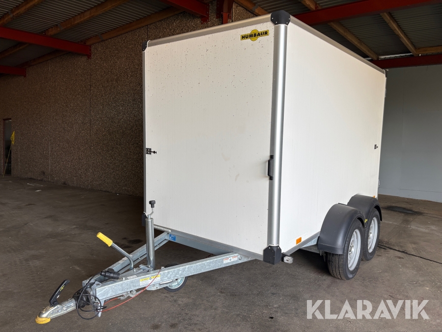 Lukket trailer HUMBAUR  203015-18P med højtryksanlæg Clena , 2 akslet