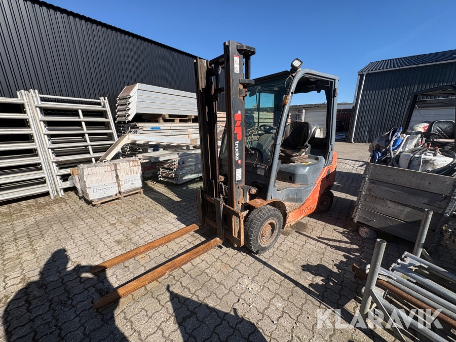 Gas truck Toyota 02-8fgf18