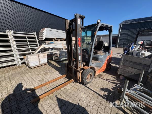 Gas truck Toyota 02-8fgf18