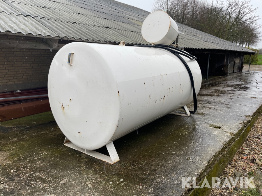 Olietank Roug 2500 ltr