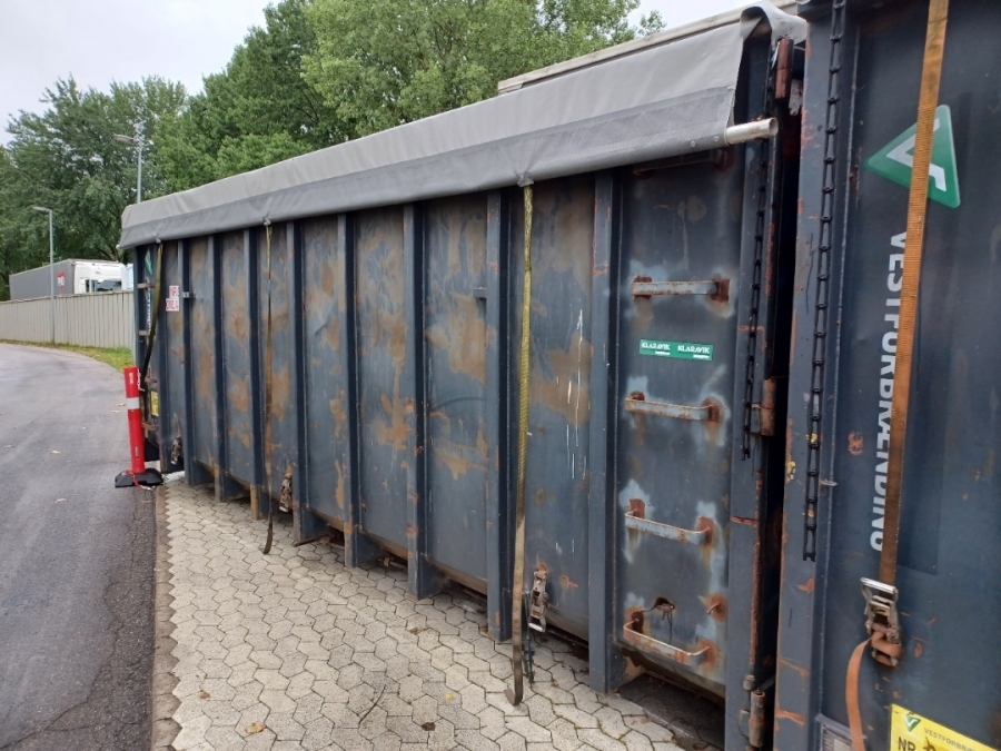 Container