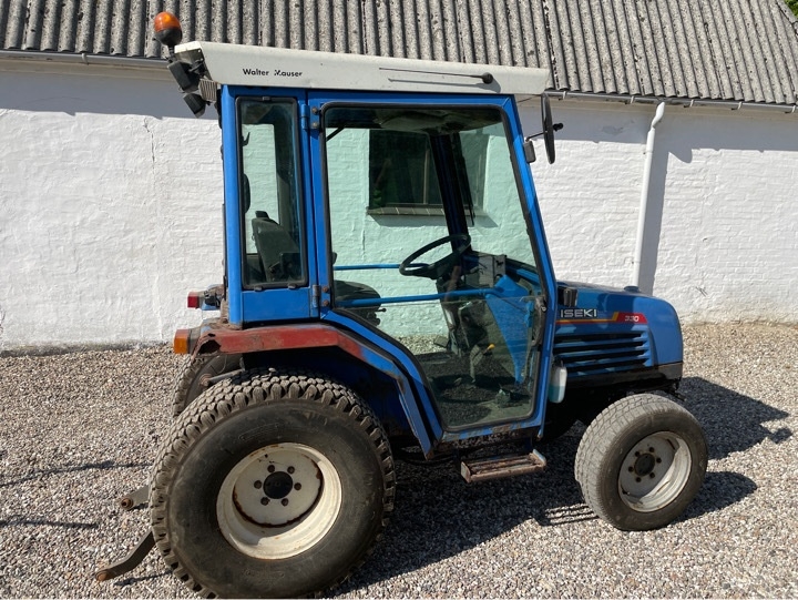 Traktor ISEKI 330
