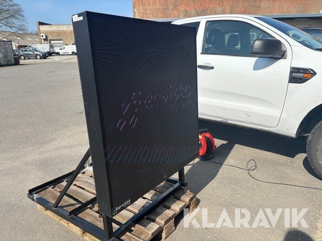 Udendørs LED facadeskærm med stativ Servisto 