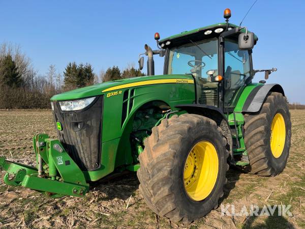 Traktor John Deere 8335R