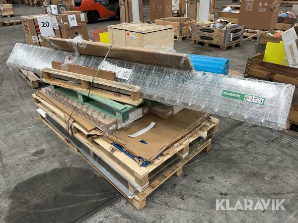 Lot - radiatorer, metalplader og øvrigt