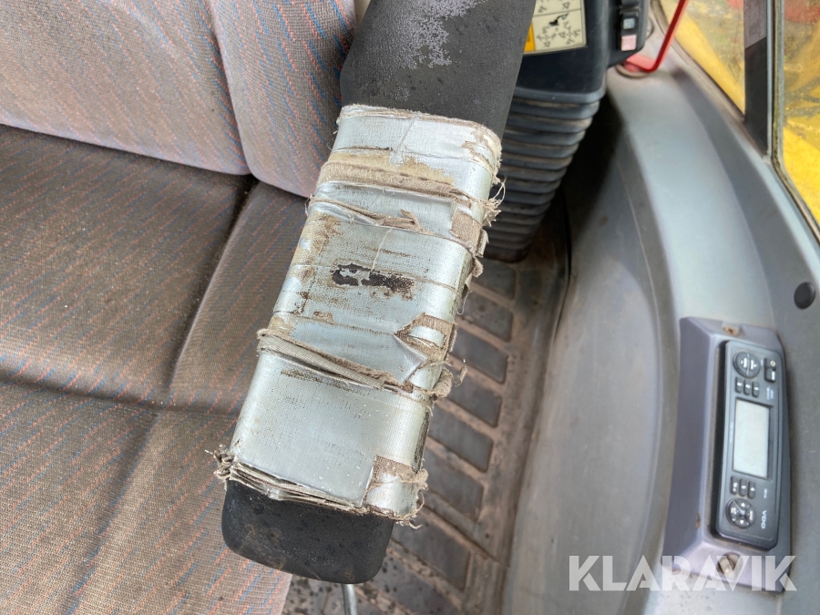 Rendegraver New Holland LB115.B