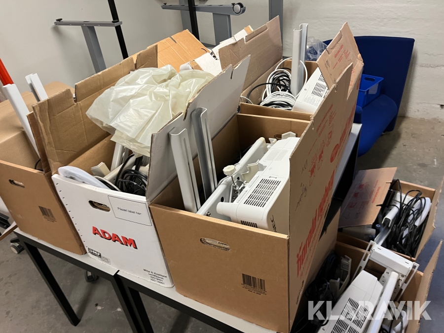 Projectore NEC UM351W 9 styk