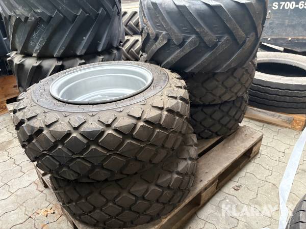 Dæk med fælge Cultor M159 4 styk + 1 dæk uden fælg