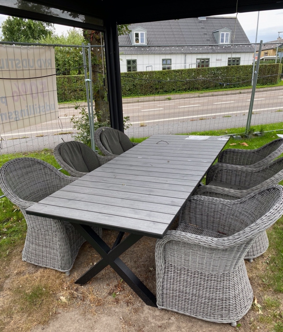 Brafab Hillmond spisebord med udtræk og 6 stole i Rattan