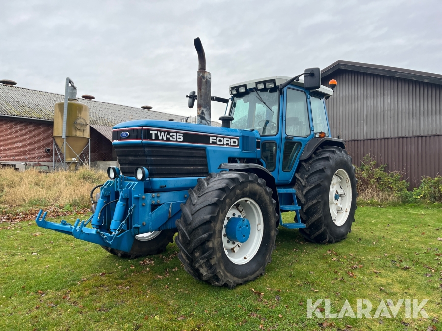 Traktor Ford TW-35