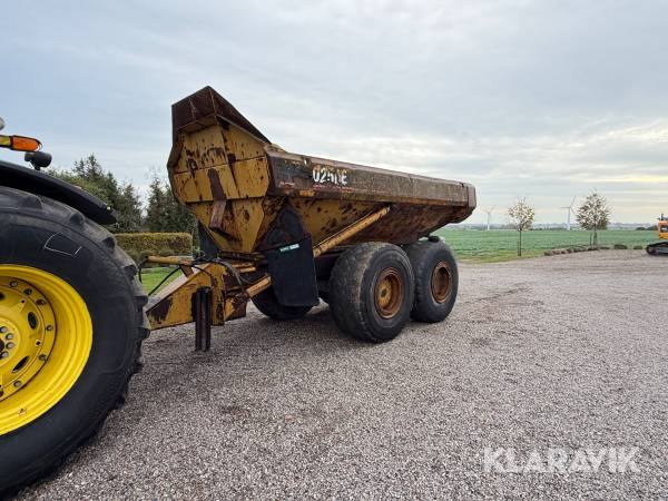 Dumper Caterpillar D250E