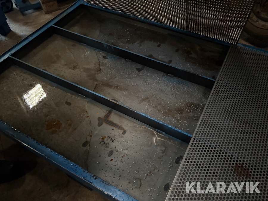 Spildolie bakke til 8 olietønder