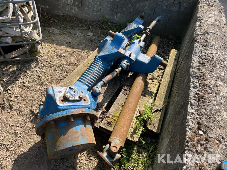 Foraksel ZF API 365 E til Ford 8830