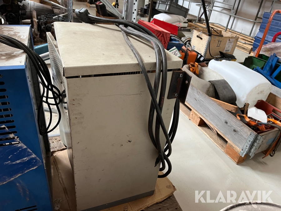 Industri batterilader Tebe