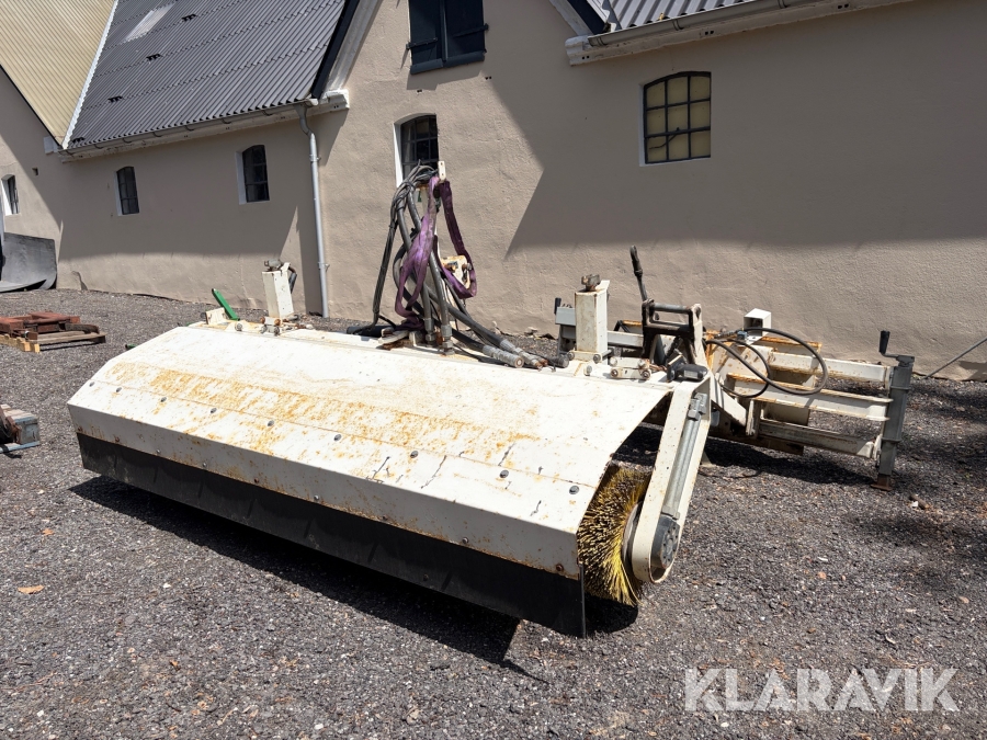 Frontkost med ophæng til sneplovsbeslag Nesbo HF 2200 SL