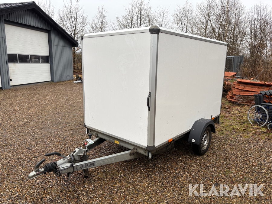 Lukket trailer Variant B715C2 750 kg. med bremser