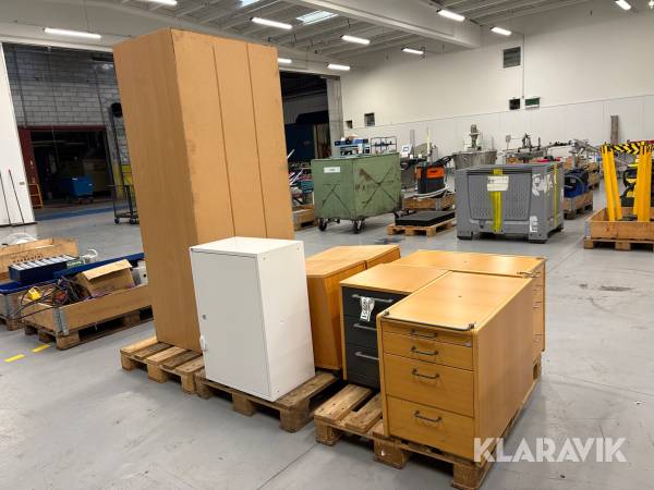 Kontormøbler - 7 enheder