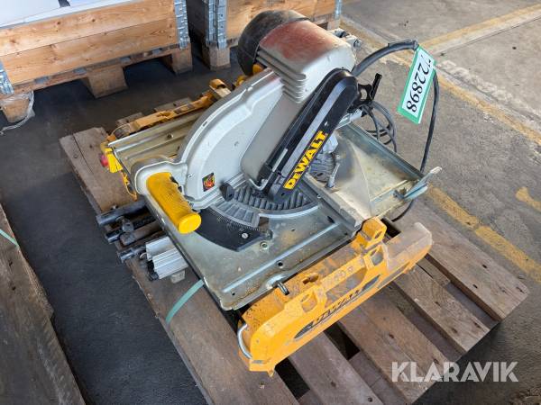 Kap/geringssav DeWalt DW743N - vendbar - 1 styk