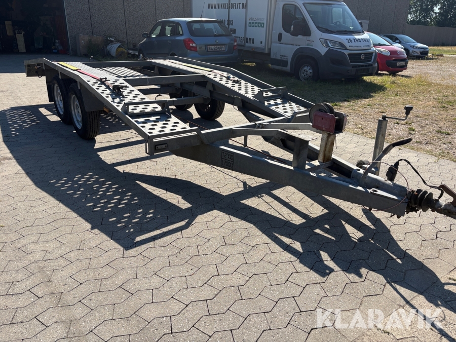 Trailer