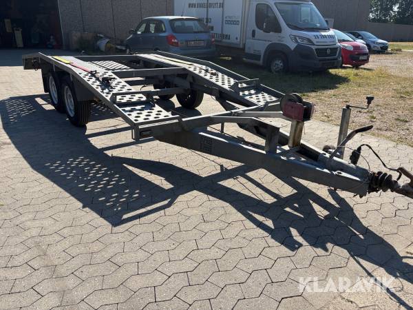 Trailer