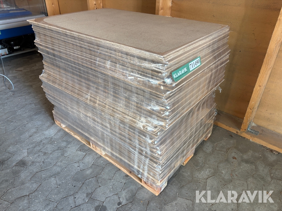 Spånplader - 1 palle Cirka 90 styk