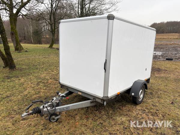 Lukket trailer Variant B715C2 750 kg. med bremser