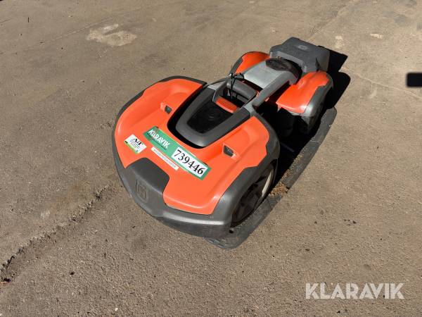 Robot plæneklipper Husqvarna 535 knækstyret med ladestation