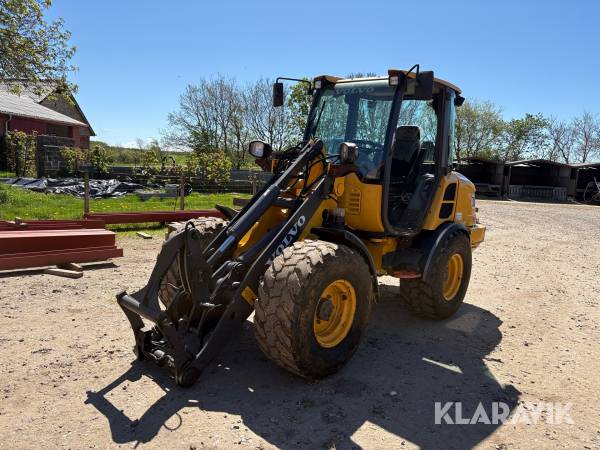 Gummiged Volvo L25H