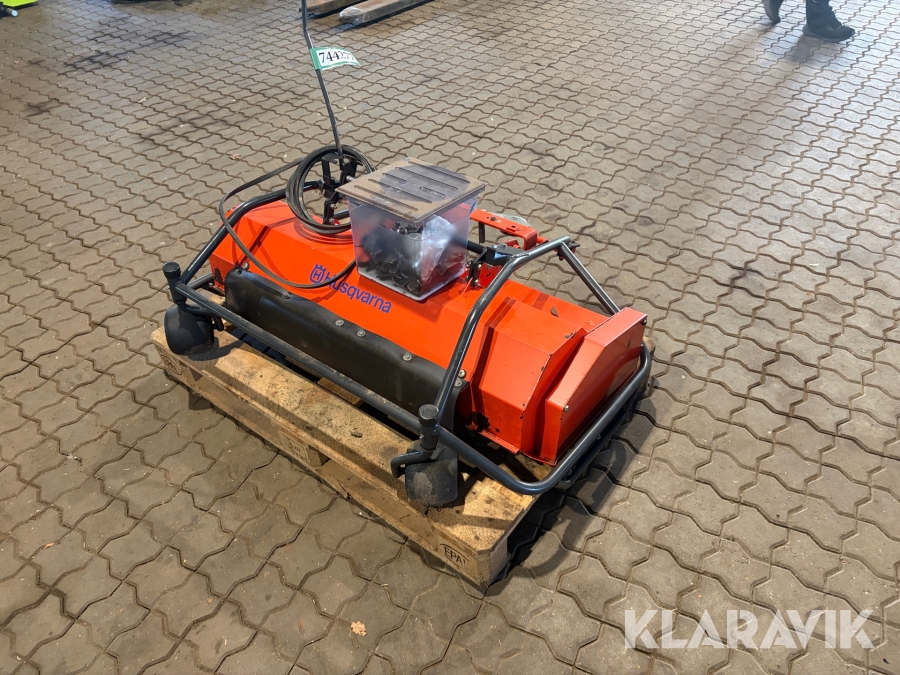 Vertikalskærer og slagleklipper Husqvarna T-60360