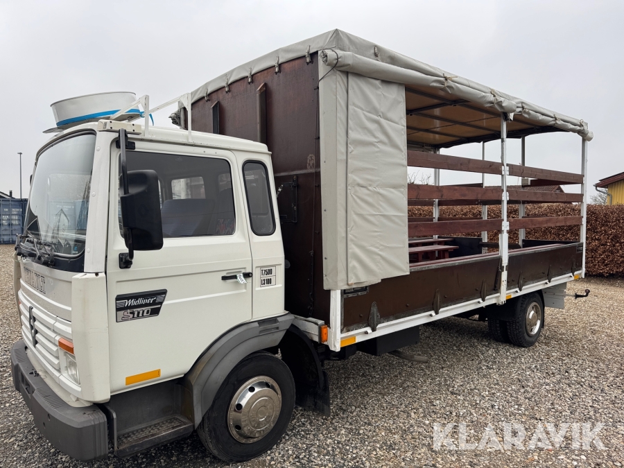 Lastbil Renault S 110 studentervogn