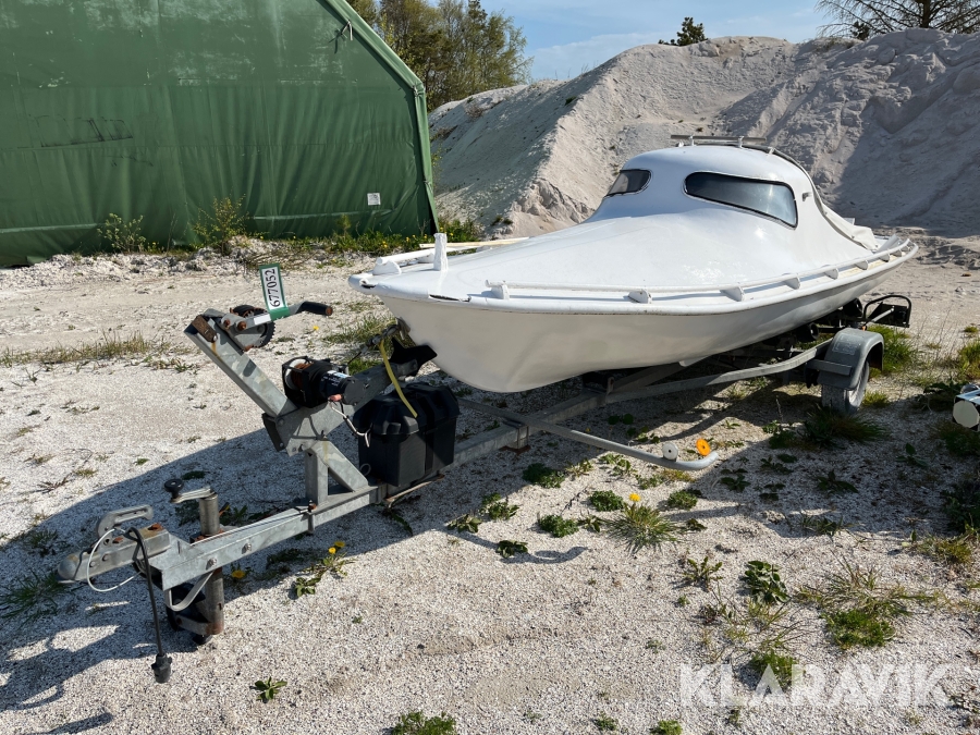 Båd 17 fod jagtbåd med 15hk 4 takt motor