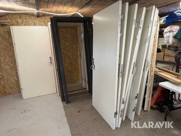 Branddøre 13 styk, 9 karme Swedoor