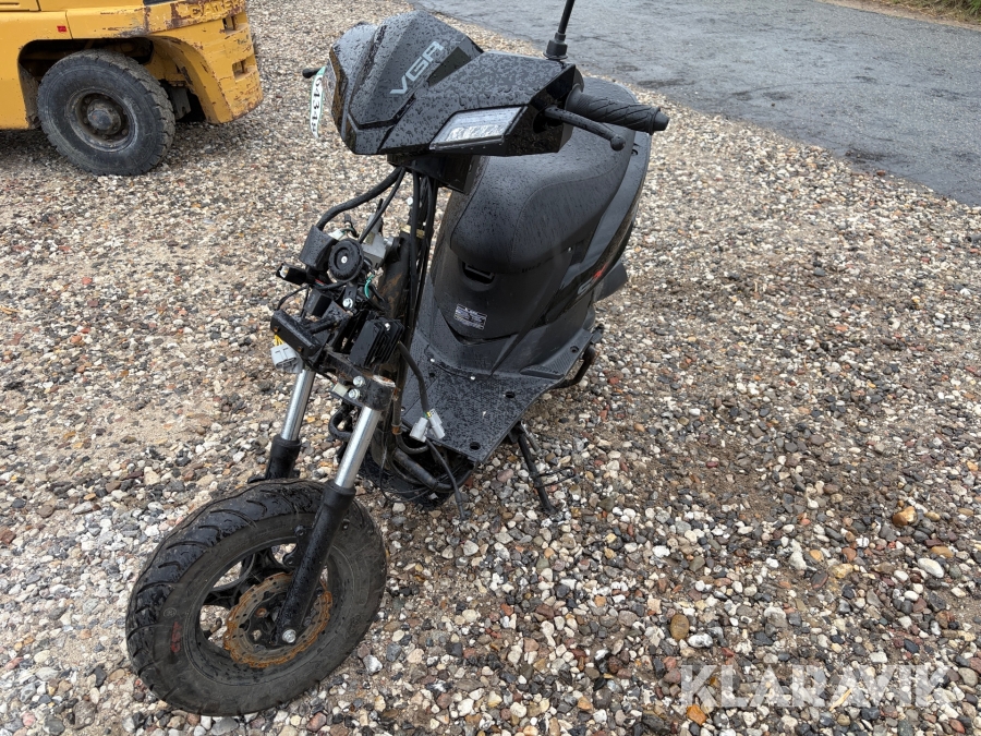 Scooter Vga Street x