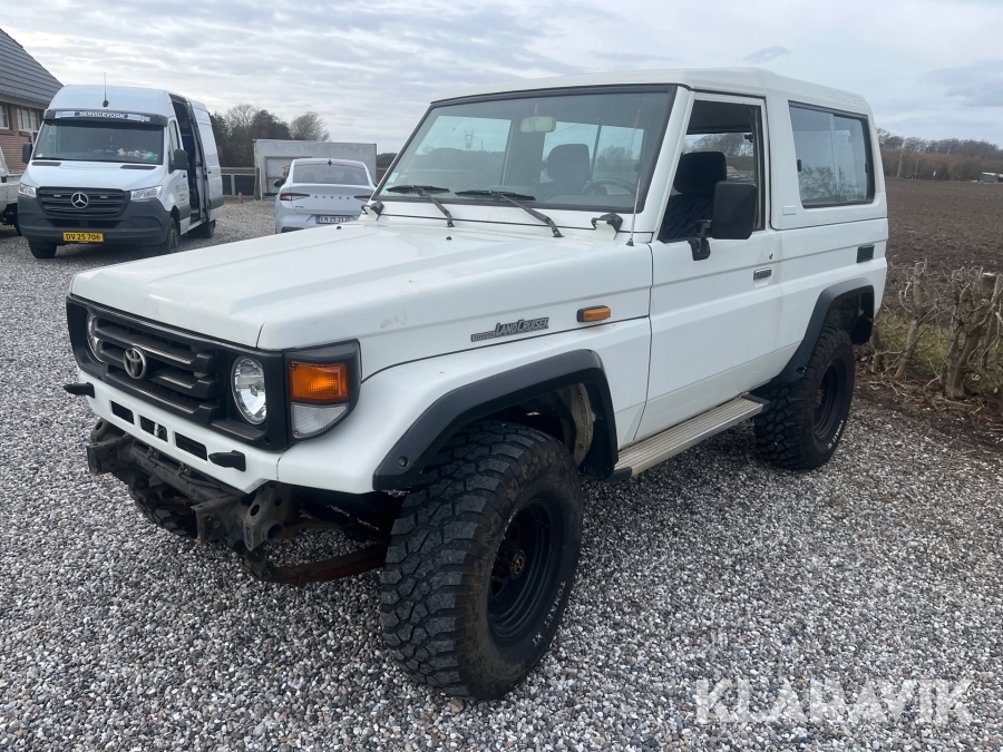 Ladbil Toyota Landcruiser HZJ73 4.2 1HZ