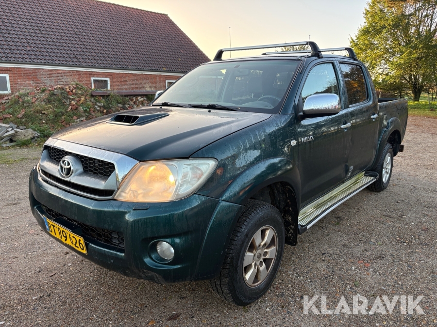 Pickup Toyota Hilux 2,5 D-4D, D-CAB 4WD