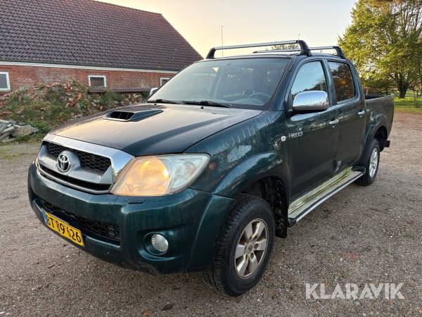 Pickup Toyota Hilux 2,5 D-4D, D-CAB 4WD