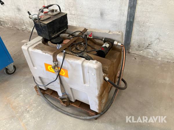 Tank med pumpe Cemo 200 liter